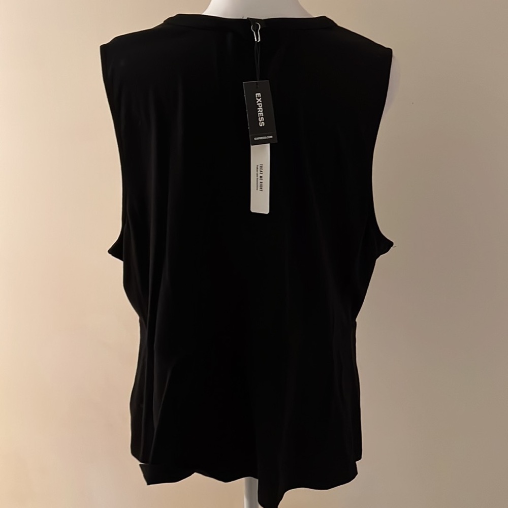 Express Top - Picture 4 of 4